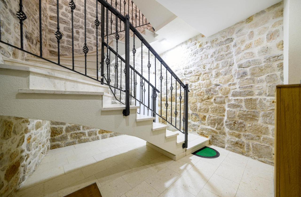 Apartments Festum Šibenik Exteriör bild