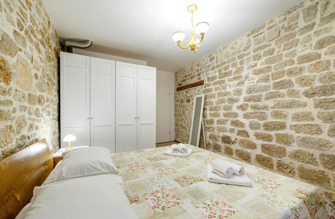 Apartments Festum Šibenik Exteriör bild