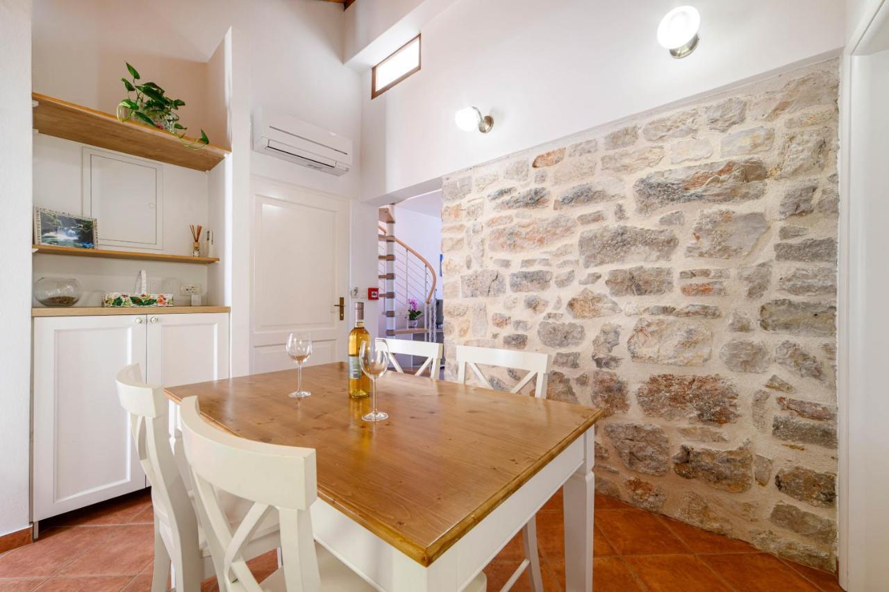 Apartments Festum Šibenik Exteriör bild