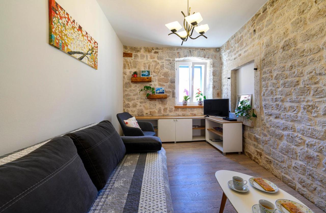 Apartments Festum Šibenik Exteriör bild
