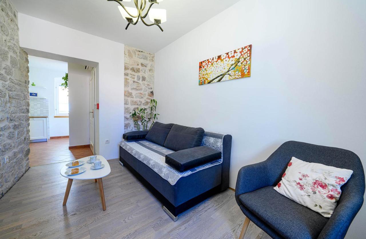 Apartments Festum Šibenik Exteriör bild